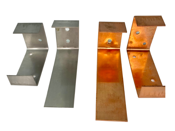 sacchet-metallwaren-ag-spenglerbedarf-flachsachzubehoer-produkt-kiesschienenhalterung-kupfer-mit-4-nietlöchern-C-form Kieswinkelhalter chromstahl oder kupfer